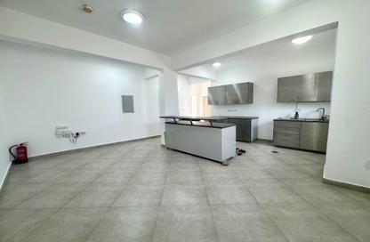 Apartment - 2 Bedrooms - 2 Bathrooms for rent in Al Kheesa - Al Kheesa - Umm Salal Mohammed
