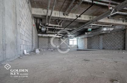 Show Room - Studio - 1 for rent in The Commercial Avenue - Umm Al Seneem - Doha