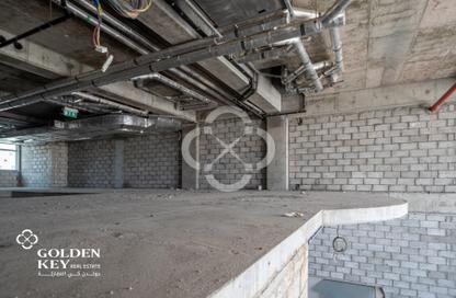 Show Room - Studio - 1 for rent in The Commercial Avenue - Umm Al Seneem - Doha