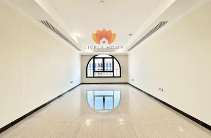 Apartment - 2 Bedrooms - 2 Bathrooms for rent in East Porto Drive - Porto Arabia - The Pearl Island - Doha