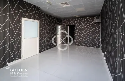 مساحات مكتبية - استوديو - 1 حمام للايجار في شارع المطار القديم - طريق المطار القديم - الدوحة
