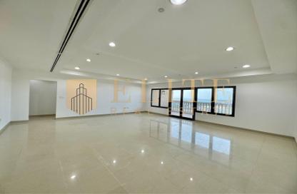 Apartment - 3 Bedrooms - 5 Bathrooms for rent in West Porto Drive - Porto Arabia - The Pearl Island - Doha