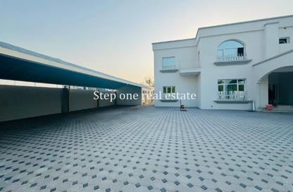 Villa - 5 Bedrooms - 7 Bathrooms for rent in Onaiza Street - Diplomatic Area - Doha