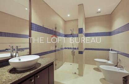 Apartment - 2 Bedrooms - 2 Bathrooms for rent in East Porto Drive - Porto Arabia - The Pearl Island - Doha