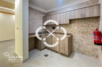 Apartment - 1 Bedroom - 2 Bathrooms for rent in Umm Ghuwalina - Umm Ghuwailina - Doha Apartment - 1 Bedroom - 2 Bathrooms for rent in Umm Ghuwalina - Umm Ghuwailina - Doha