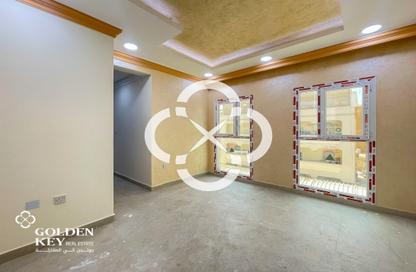 Apartment - 1 Bedroom - 2 Bathrooms for rent in Umm Ghuwalina - Umm Ghuwailina - Doha