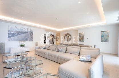 Apartment - 3 Bedrooms - 4 Bathrooms for sale in Viva East - Viva Bahriyah - The Pearl Island - Doha
