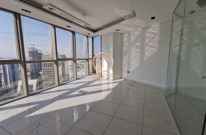 Office Space - Studio - 4 Bathrooms for rent in West Bay Tower - West Bay - West Bay - Doha
