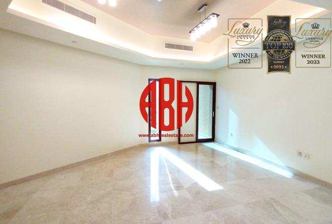 979041 - Property Image 3