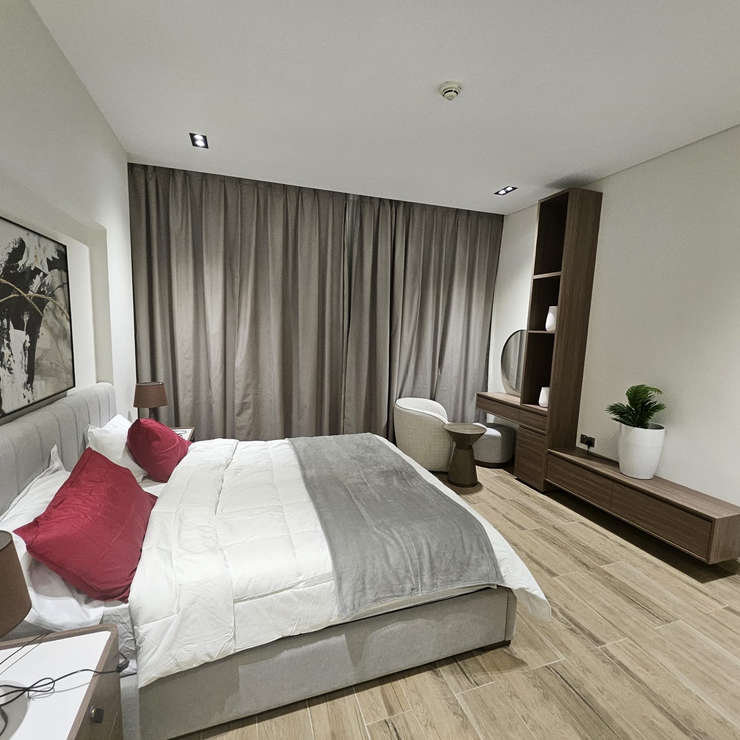 BRAND NEW 1BEDROOM FULLY FURNISHED BALCONY thumbnail 13