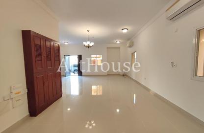 Compound - 5 - 5 for rent in Bu Hamour Street - Abu Hamour - Doha