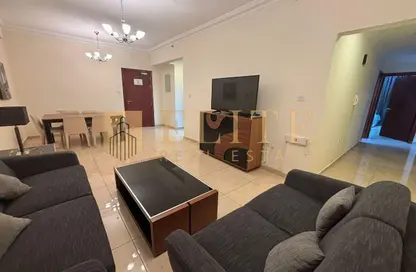 Apartment - 3 Bedrooms - 3 Bathrooms for rent in Al Thani Commercial building - Musheireb - Musheireb - Doha