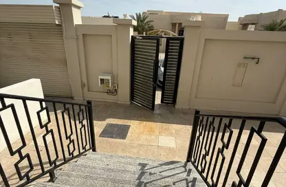 Apartment - 2 Bedrooms - 2 Bathrooms for rent in Muraikh - AlMuraikh - Doha