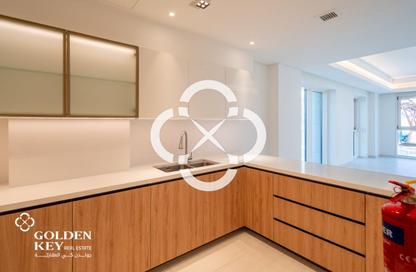 Apartment - 1 Bedroom - 2 Bathrooms for rent in Crystal Residence - Gewan Island - The Pearl Island - Doha