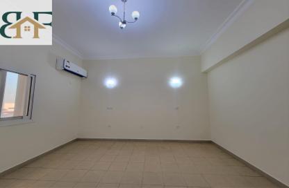 Apartment - 2 Bedrooms - 2 Bathrooms for rent in Al Muntazah Street - Al Muntazah - Doha