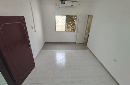 Apartment - 2 Bedrooms - 2 Bathrooms for rent in New Salata - Salata - Doha