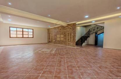 Villa - 3 Bedrooms - 3 Bathrooms for rent in Al Maamoura - Al Maamoura - Doha