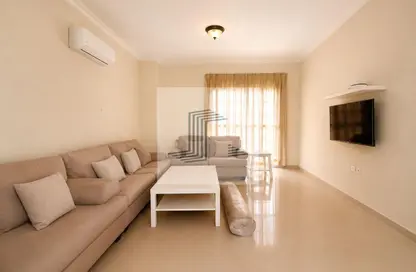 Apartment - 1 Bedroom - 1 Bathroom for rent in Anas Street - Fereej Bin Mahmoud North - Fereej Bin Mahmoud - Doha