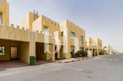 Villa - 4 Bedrooms - 3 Bathrooms for rent in Souk Al gharaffa - Al Gharrafa - Doha
