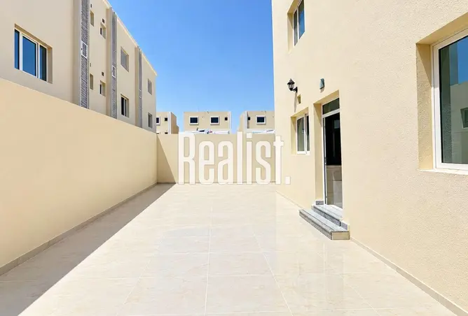 64031795 - Property Image 3
