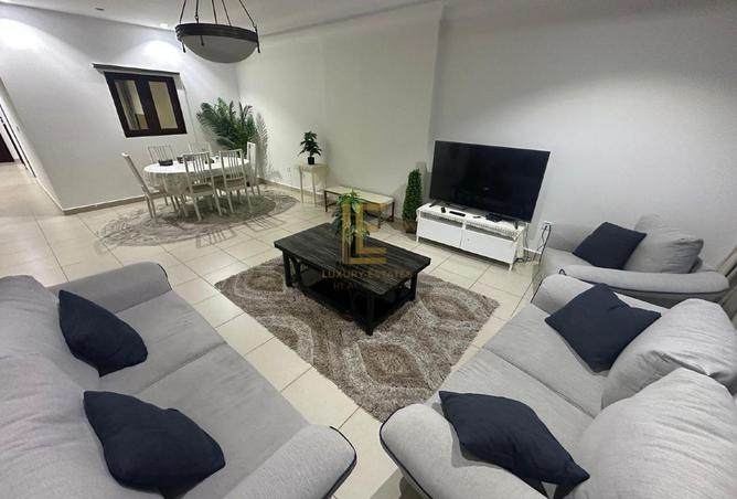 1002440 - Property Image 2