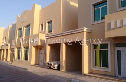 Villa - 6 Bedrooms - 5 Bathrooms for rent in Al Kheesa - Al Kheesa - Umm Salal Mohammed