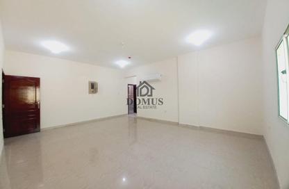 Apartment - 3 Bedrooms - 3 Bathrooms for rent in Thabit Bin Zaid Street - Al Mansoura - Doha