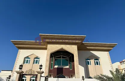 Villa - 7+ Bedrooms - 7+ Bathrooms for rent in Al Dafna - Al Dafna - Doha