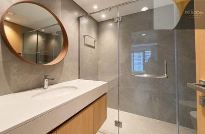 Apartment - 1 - 2 for rent in Lusail Marina Heights - Marina District - Lusail