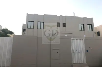 فيلا - 6 غرف نوم - 6 حمامات للبيع في طريق المطار القديم - الدوحة