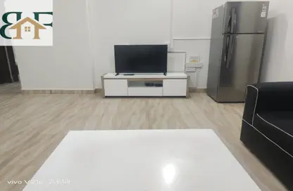 شقة - 2 غرف نوم - 2 حمامات للايجار في شارع المطار القديم - طريق المطار القديم - الدوحة