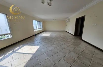 شقة - 3 غرف نوم - 3 حمامات للايجار في المنصورة - المنصورة - الدوحة