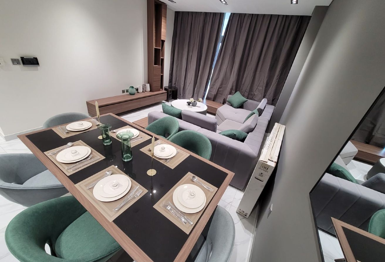BEAUTIFUL PARK VIEW 2 BHK FF IN CRESCENT TOWER thumbnail 16