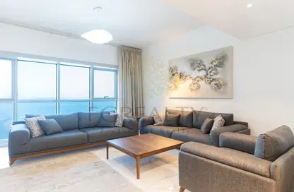 شقة - 2 غرف نوم - 3 حمامات للايجار في شارع الدبلوماسي - الخليج الغربي - الدوحة