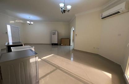 Apartment - 2 Bedrooms - 2 Bathrooms for rent in Bu Hamour Street - Abu Hamour - Doha