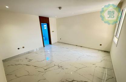 Apartment - 2 - 3 for rent in Al Mansoura - Al Mansoura - Doha
