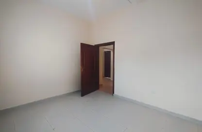 Apartment - 1 Bedroom - 1 Bathroom for rent in Bin Omran 35 - Fereej Bin Omran - Doha
