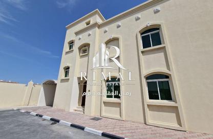 Villa - 4 Bedrooms - 5 Bathrooms for rent in Mesaimeer Road - Abu Hamour - Doha