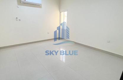 Apartment - 3 Bedrooms - 3 Bathrooms for rent in Bu Hamour Street - Abu Hamour - Doha