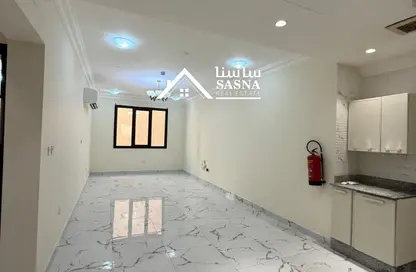 Apartment - 2 Bedrooms - 2 Bathrooms for rent in Al Aziziyah - Al Aziziyah - Doha