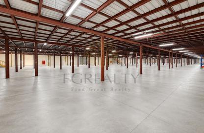 Warehouse - Studio - 4 Bathrooms for rent in Industrial Area 4 - Industrial Area - Industrial Area - Doha