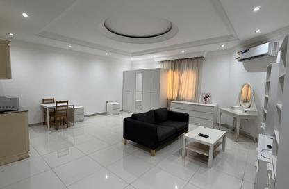 Apartment - Studio - 1 Bathroom for rent in Al Jamiaa Street - Al Markhiya - Doha