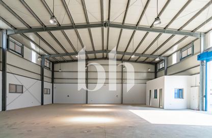 Warehouse - Studio - 2 Bathrooms for rent in East Industrial Street - Birkat Al Awamer - Al Wakra