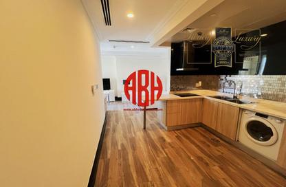 Apartment - Studio - 1 Bathroom for rent in Viva Central - Viva Bahriyah - The Pearl Island - Doha