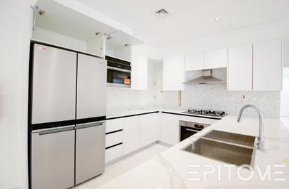 Apartment - 2 Bedrooms - 2 Bathrooms for sale in D22 - Fox Hills - Lusail