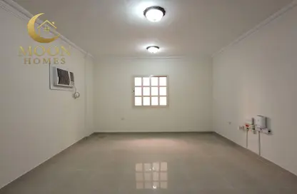 شقة - 2 غرف نوم - 2 حمامات للايجار في منتزه 7 - المنتزه - الدوحة