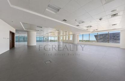 Office Space - Studio - 2 Bathrooms for rent in Corniche Road - Corniche Road - Doha Office Space - Studio - 2 Bathrooms for rent in Corniche Road - Corniche Road - Doha