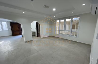 Villa - 6 Bedrooms - 6 Bathrooms for rent in Wadi Al Markh - Muraikh - AlMuraikh - Doha
