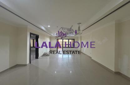 Apartment - 1 Bedroom - 2 Bathrooms for rent in Tower 28 - Porto Arabia - The Pearl Island - Doha
