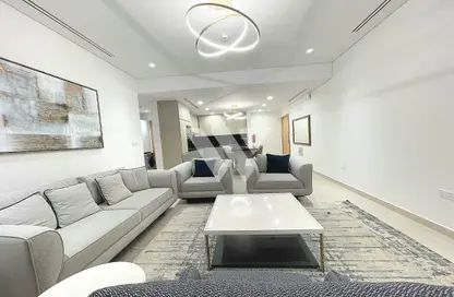 Apartment - 1 Bedroom - 2 Bathrooms for rent in The Garden - Floresta Gardens - The Pearl Island - Doha Apartment - 1 Bedroom - 2 Bathrooms for rent in The Garden - Floresta Gardens - The Pearl Island - Doha